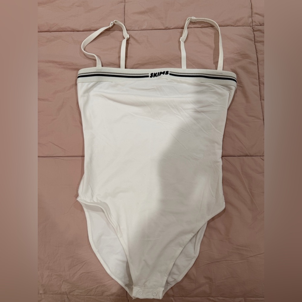 Skims old collection bodysuit in size S